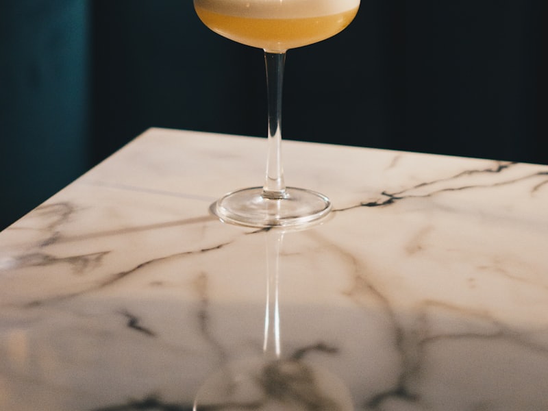 Cocktail signature préparé par le barman de Terra Hospitality